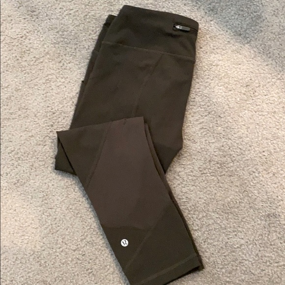 Lululemon Capri leggings - Picture 1 of 3